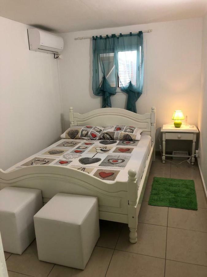 Apartmán La Tourterelle De Neron Le Moule Exteriér fotografie